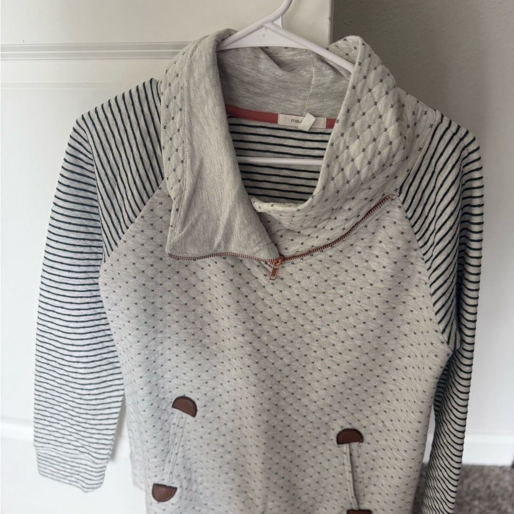 Maurice’s never worn  Gray Striped Women's Sweater